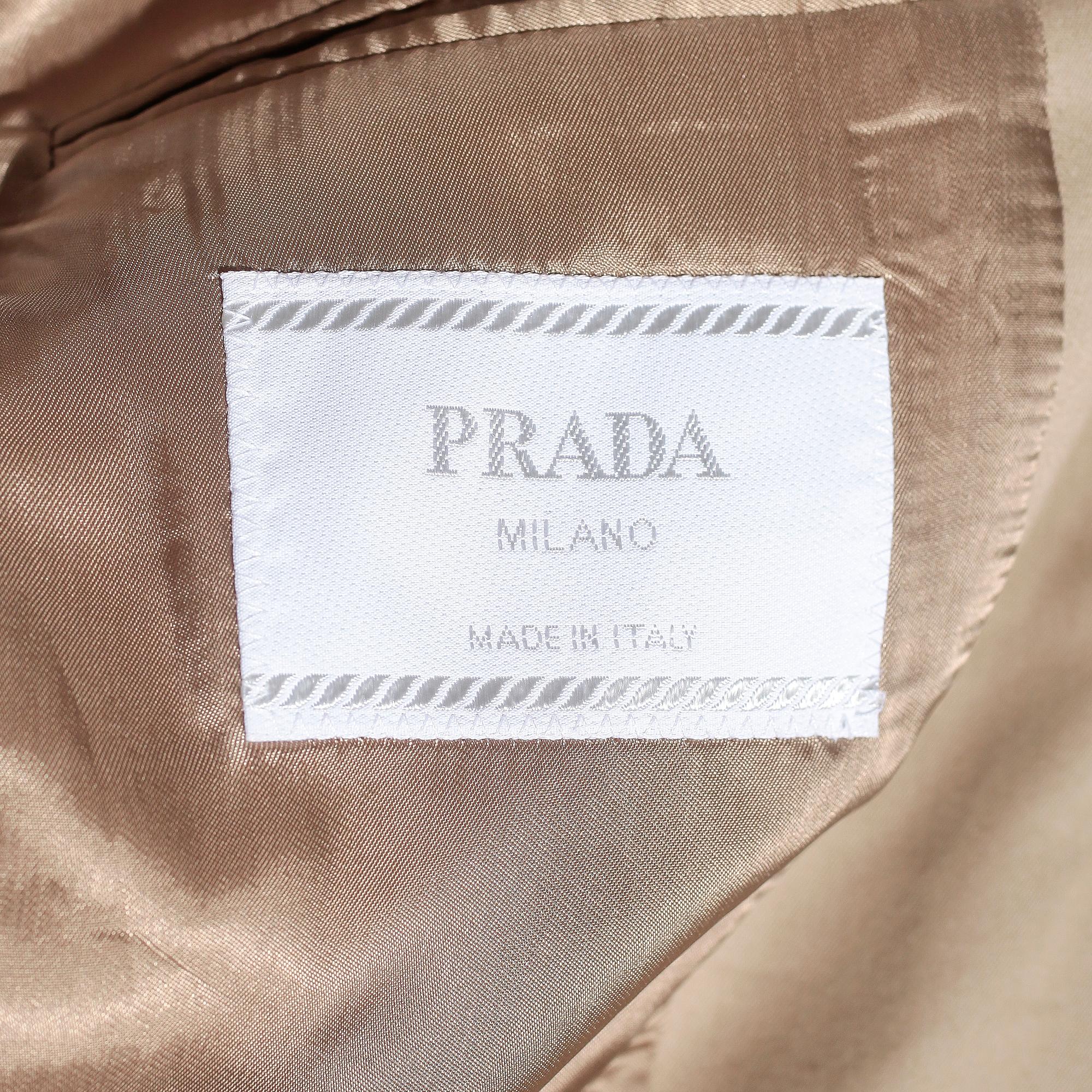 KOSTYM, Prada, storlek 50.
