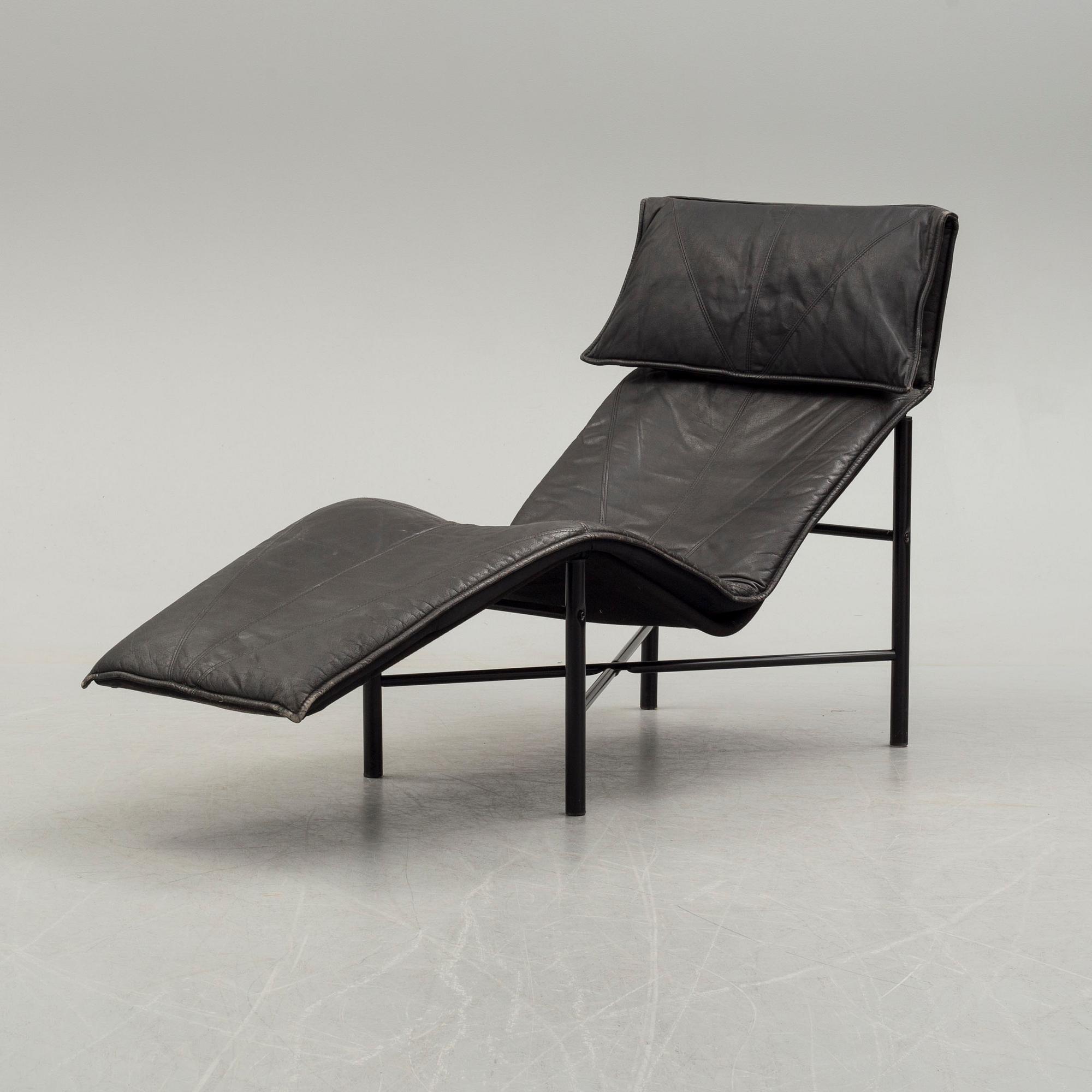A 1980/90's leather "Skye" lounge chair by tord Björklund for IKEA.