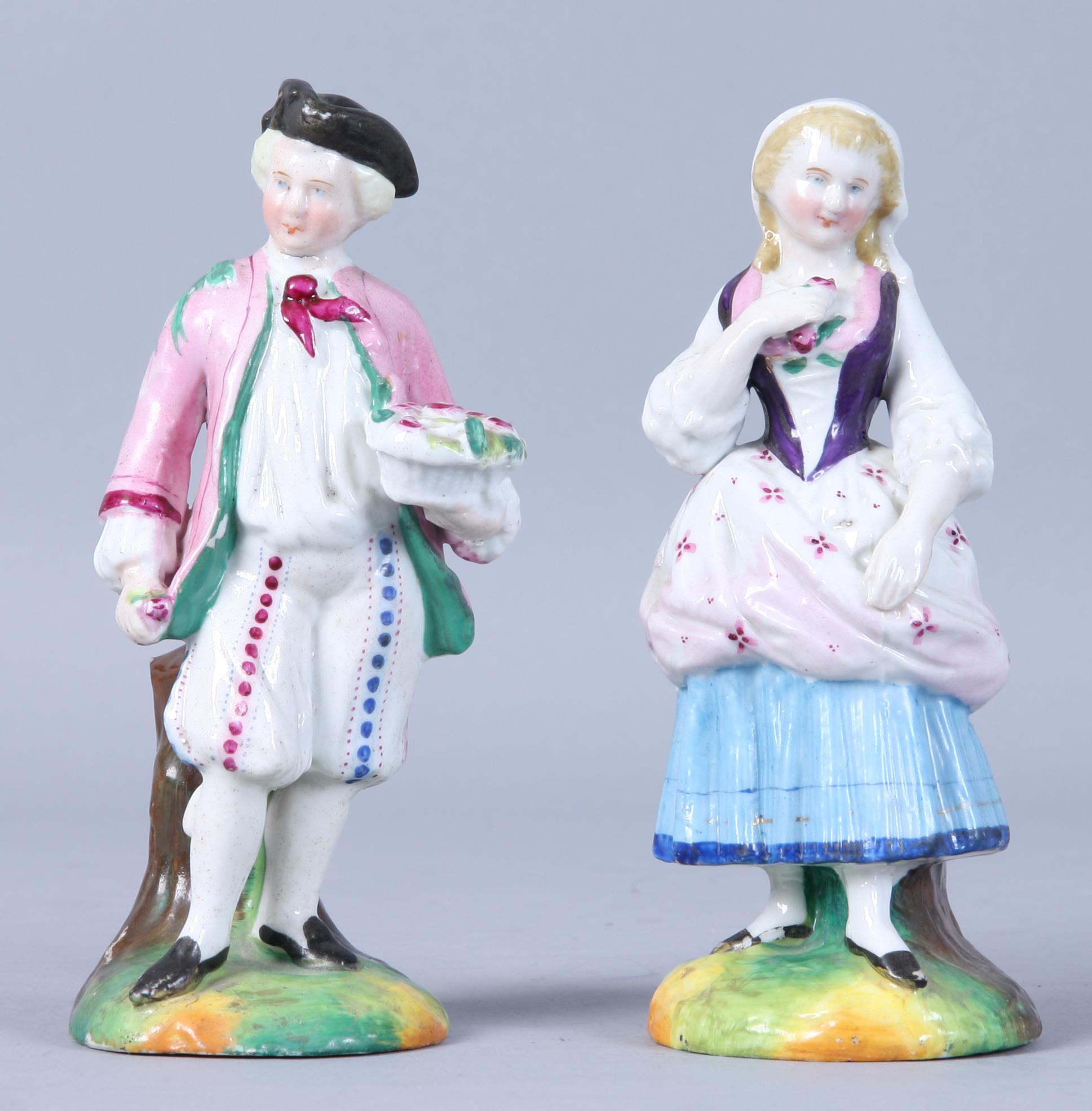 FIGURINER, 2 st, porslin, möjligen Staffordshire, 1800-tal.