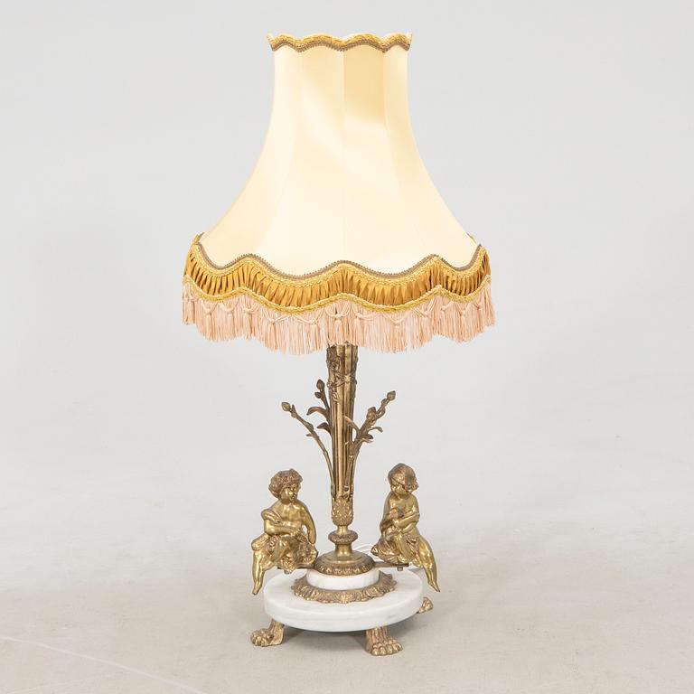 Table lamp in the Louis XVI style, second half of the 20th century.