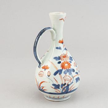 A Japanese imari condiment ewer, Edo period, 18th century.