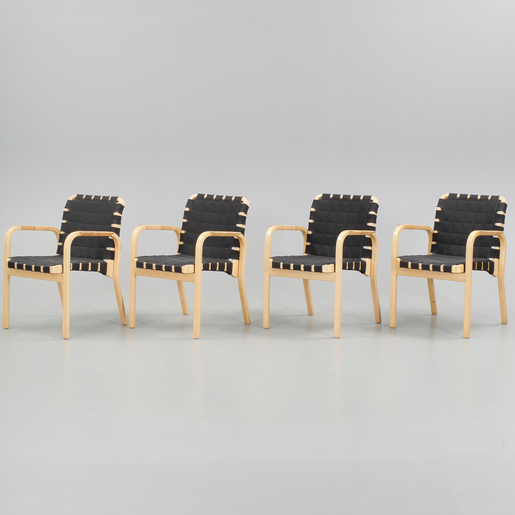 KARMSTOLAR, 4 st, modell 45, Alvar Aalto, Artek. Modellen formgiven 1947.