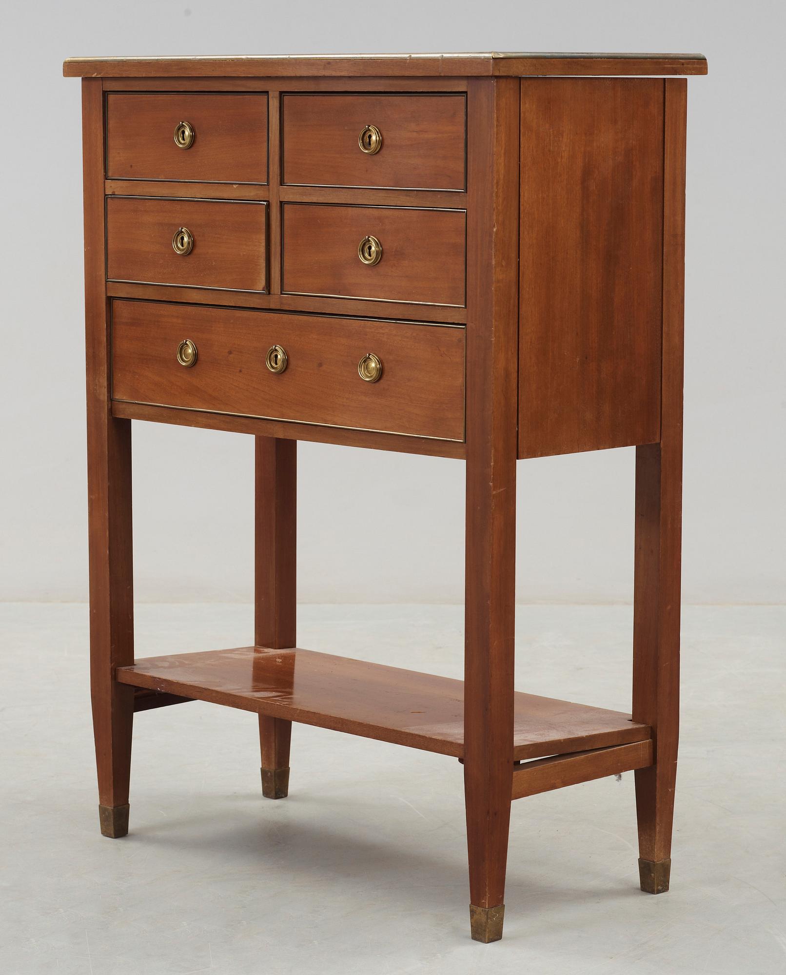 BYRÅ/SKÅP, sengustaviansk stil, 1900-tal.