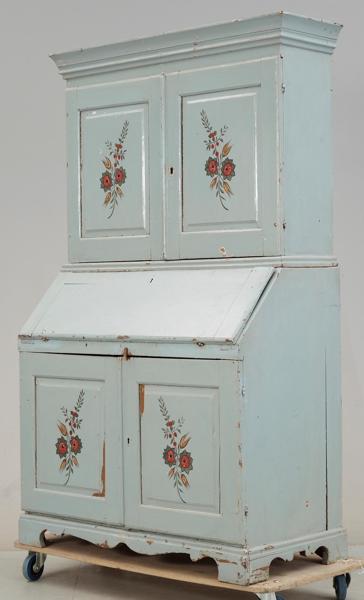 SKRIVSKÅP, allmoge, 1800-talets början.