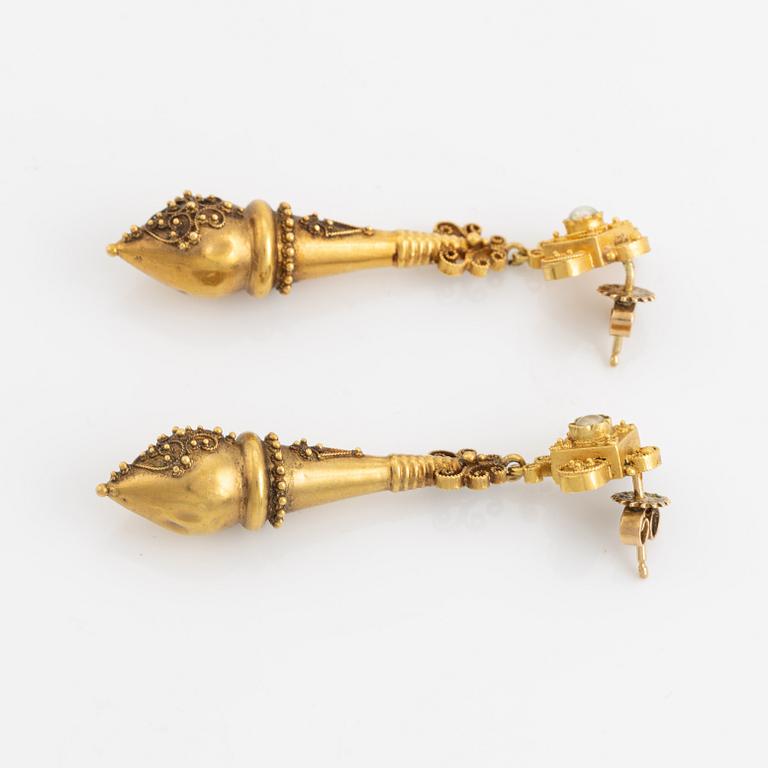 Gustaf Dahlgren & Co, brooch and pair of earrings, gold with pearls, circa 1870's.