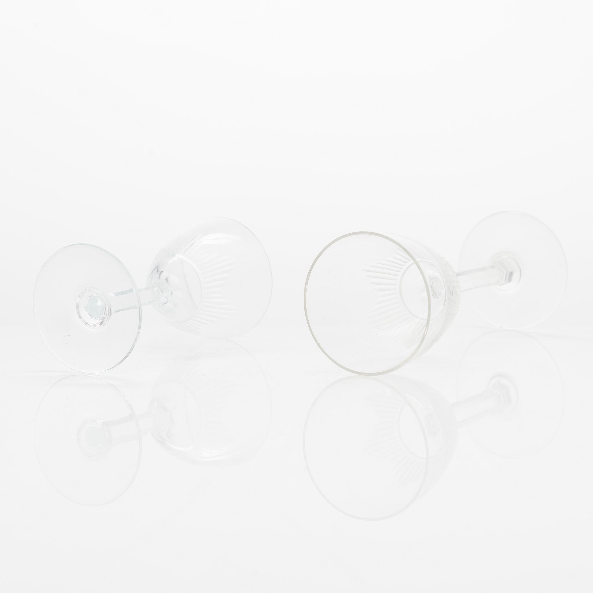 Erkki Vesanto, lasisto, 86 osaa, "Marjatta", Iittala 1947-1969.