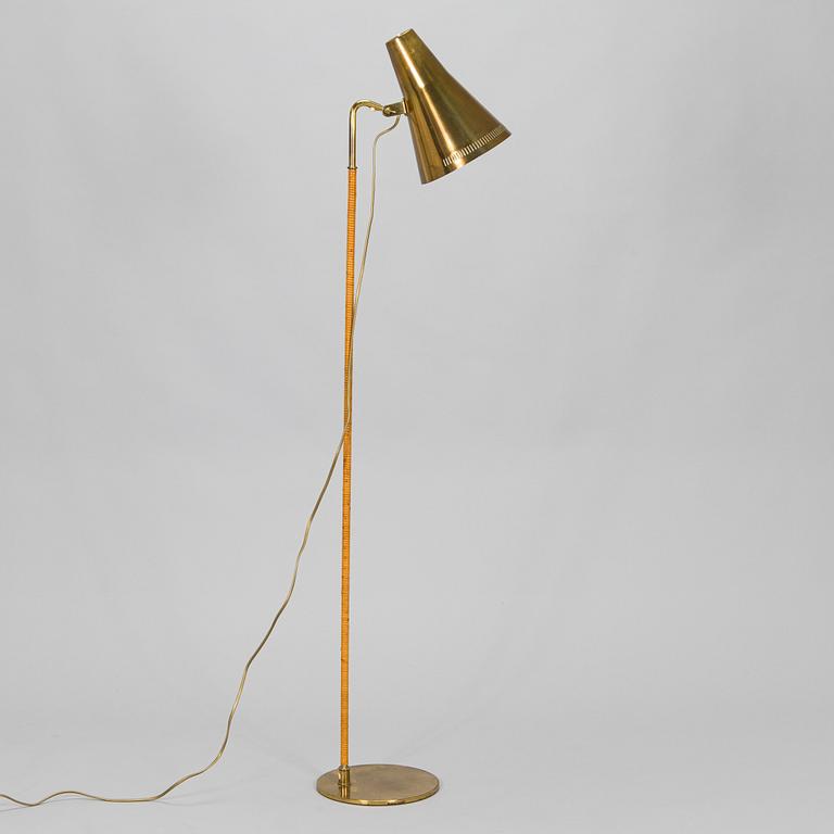 Paavo Tynell, A mid-20th century '9628' floor lamp for Taito/Idman Finland.