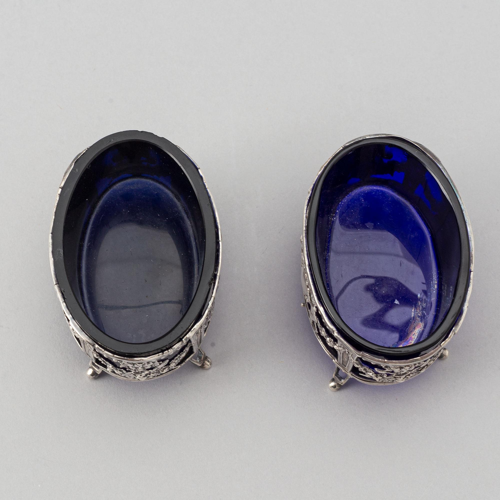 Andre-Alexandre Guignard, saltkar, ett par, silver, Paris 1783.