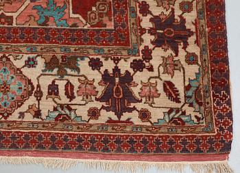 SEMI-ANTIQUE TURKISH/CAUCASIAN PART SILK. 270 x 174,5 cm (as well as approximately 1,5 cm red flat weave at each end).