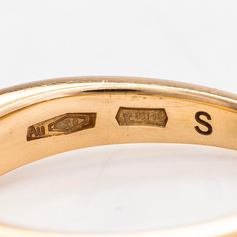 Bulgari, an 18K gold 'Fedi' ring with diamonds, ca. 0.14 ct in total.