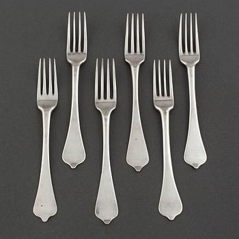 6 silver forks, 18th century.