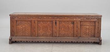 CASSONE, renässansstil, märkt Johan Becken anno 1755.