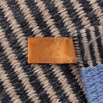 Matta, maskinvävd,  "Häggå", Kasthall, ca 201 x 130 cm.