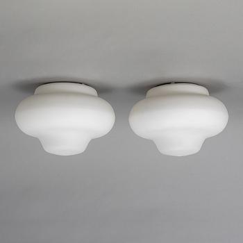 A pair of ceiling lamps, first half of the 20th century.