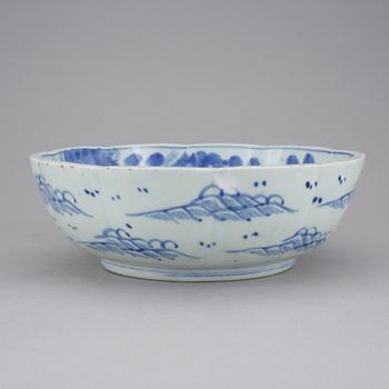 SKÅL, porslin, stor, Japan, omkring 1900.