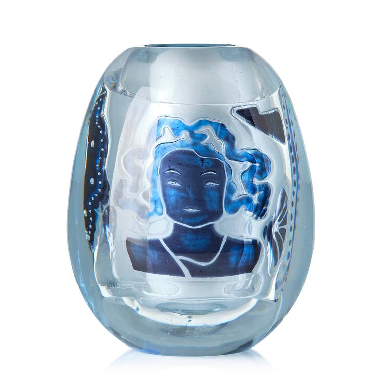 Edvin Öhrström, an ariel glass vase, Orrefors, Sweden, 1939, no. 188.