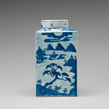 A large blue and white tea canister with cover, Qing dynasty, 19th Century.