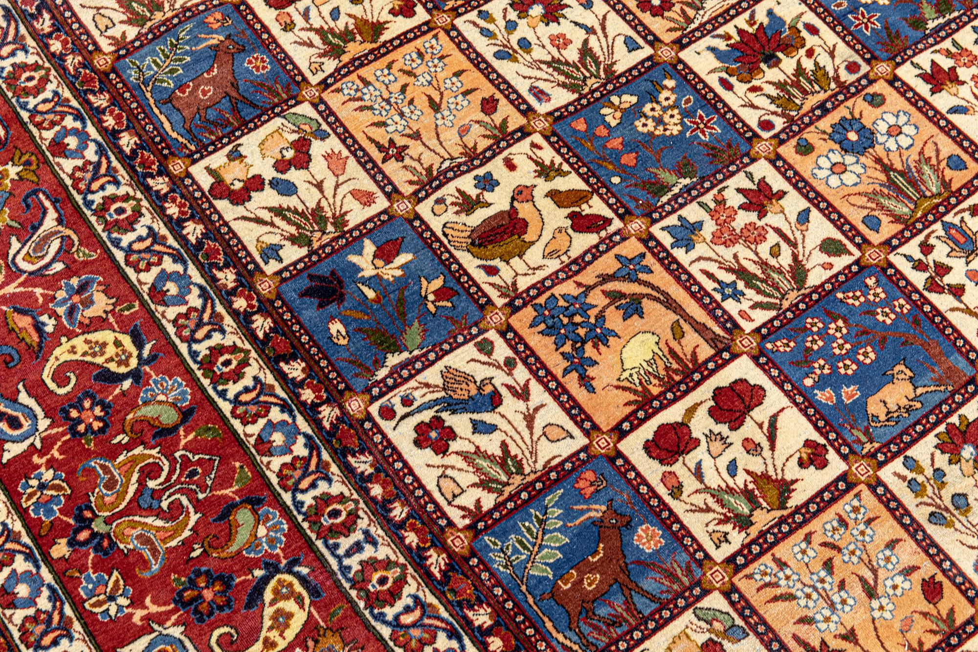 An Isfahan carpet, approx. 284 x 235 cm.