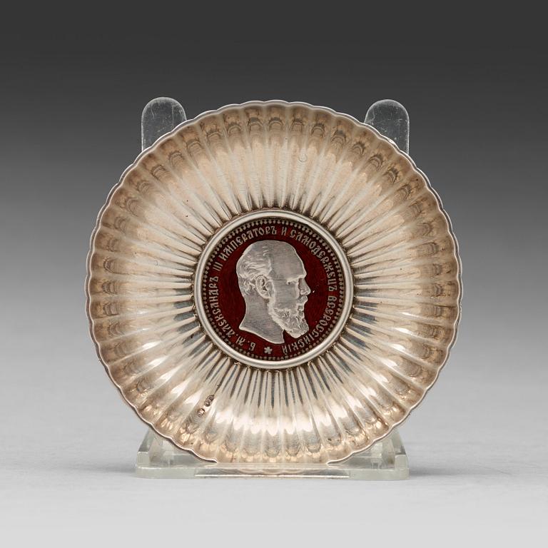 FABERGÉ, verkmästare Mikhail Perkhin, skål, silver, S:t Petersburg före 1899.