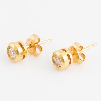 Brilliant cut diamond earrings, total ca 0,50 ct.
