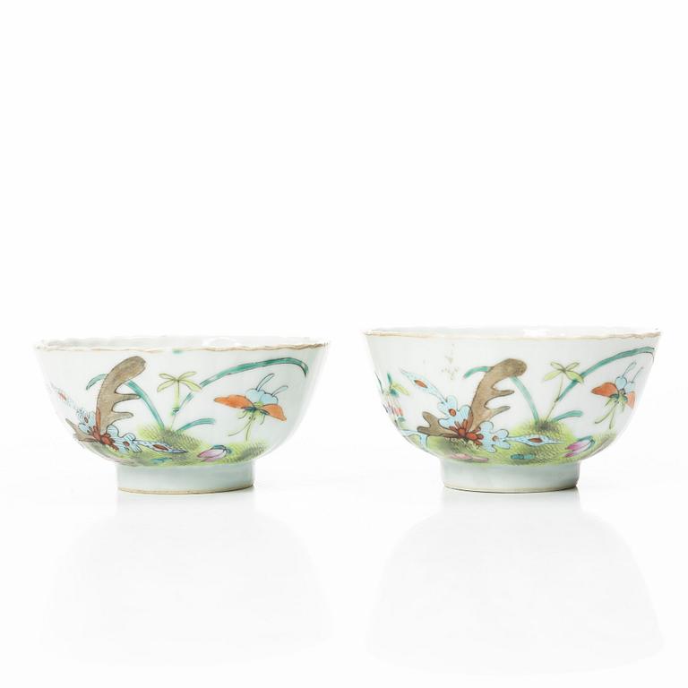 Parti, porslin, nio delar. Kina, 1900-tal.