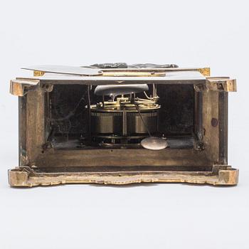 BORDSPENDYL, senempire. Robin, Paris. 1800-talets första hälft.