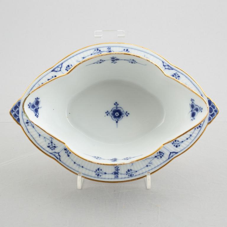 A pair of dishes and a sauce bowl, "Blue Fluted" / "Musselmalet" Royal Copenhagen, 1850-70 and 1893-1900.