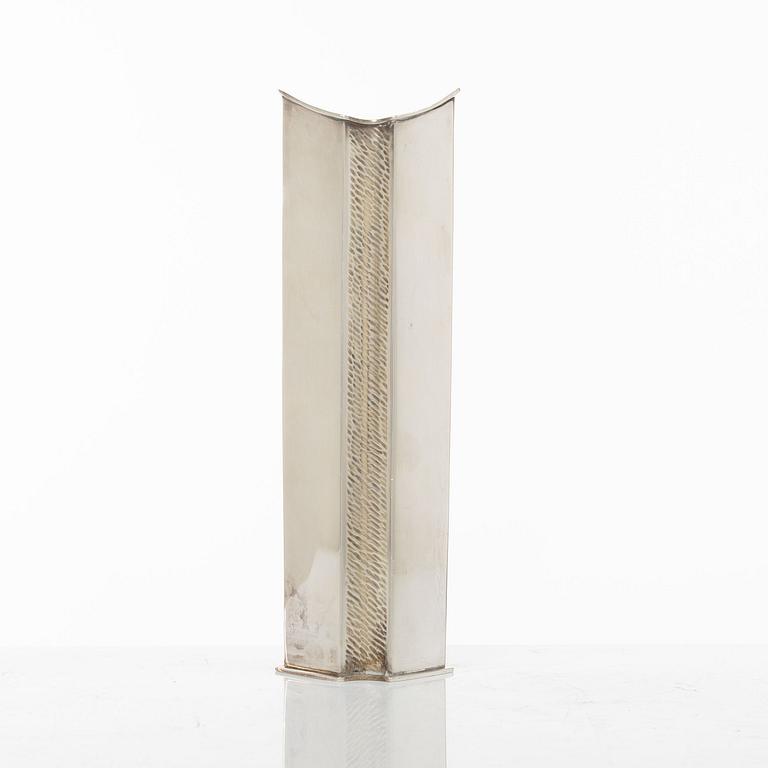 Kaj Blomqvist, vase, silver, Kultakeskus, Hämeenlinna 1968.