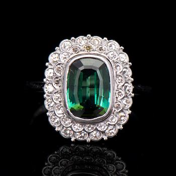 A RING, facetted tourmaline, 8/8 cut diamonds, 18K white gold. A. Tillander, Helsinki 1975.