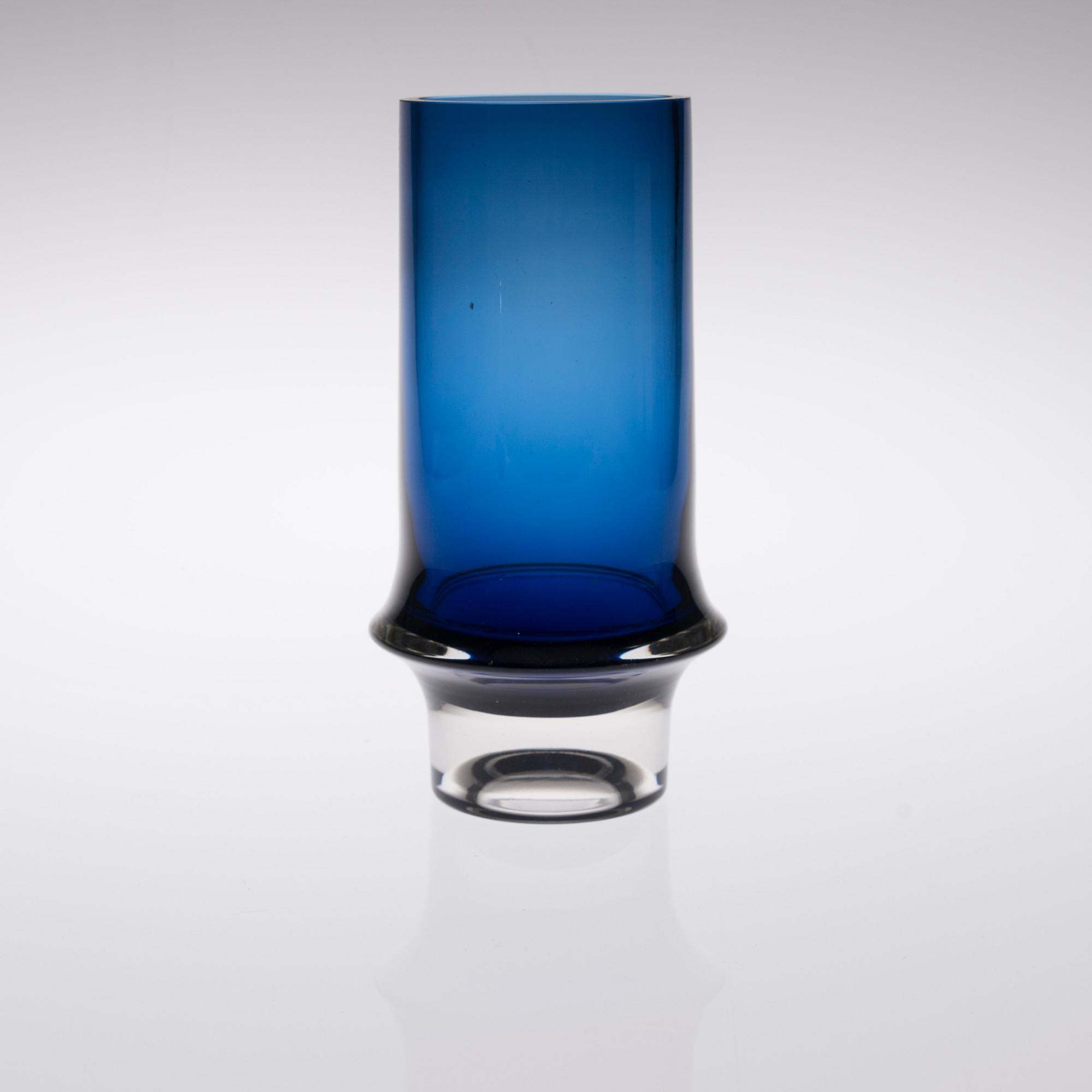VAS, glas, signerad Tapio Wirkkala 3581. Iittala, i produktion 1960-1970.