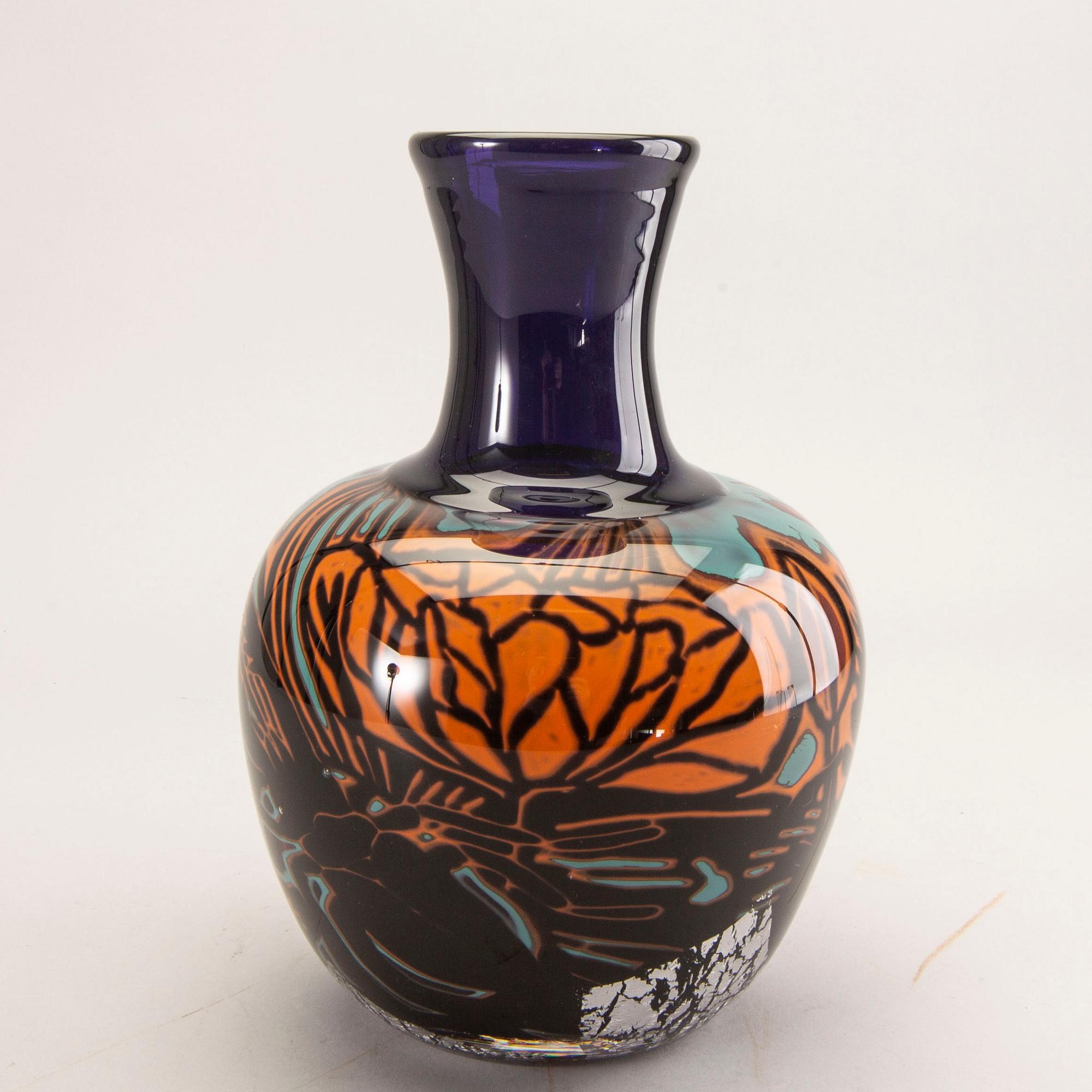 Elna Melusine Jolom, a unique graal glass vase Österlens glashytta.