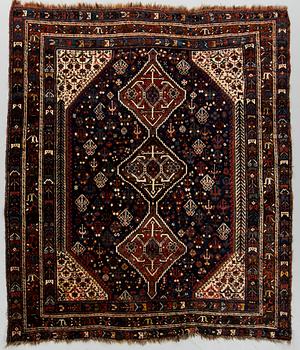 MATTA, semiantik Shiraz, ca 222 x 189 cm.