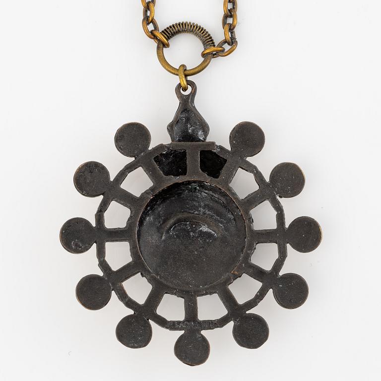 Pentti Sarpaneva, collier, brons.