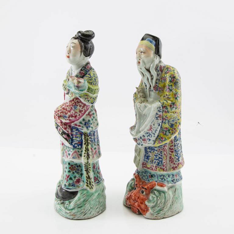 Figure no. 2 pcs. China, late 19th century porcelain.