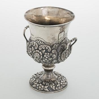 A sterling silver bowl, John Evans II,  London England 1838.