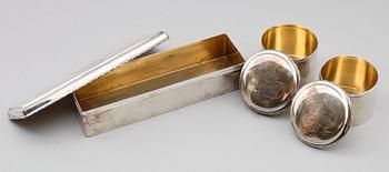 DOSOR, 3 delar, silver, C.G Hallberg, Stockholm 1917. Vikt ca 670 g.