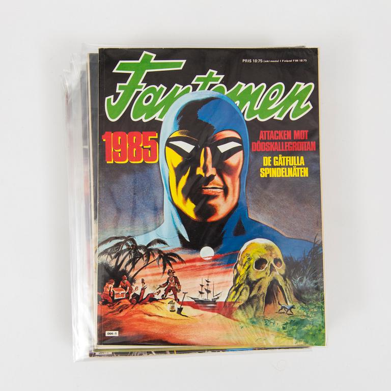 A complete set of "Fantomens julalbum" comic books 1944-2015.