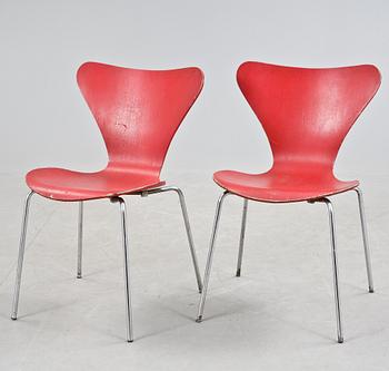 STOLAR, ett par, "Sjuan", Arne Jacobsen, Fritz Hansen, 1968.