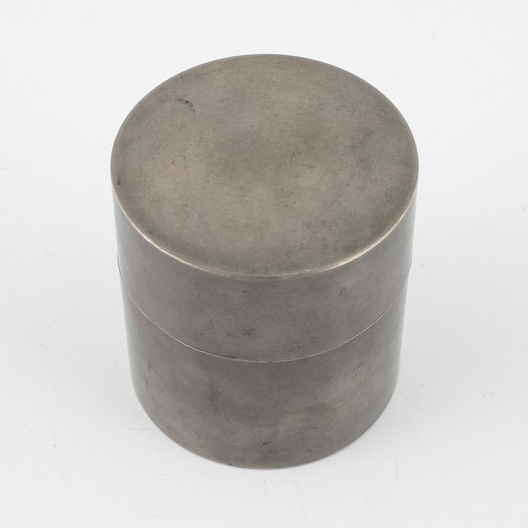 Nils Fougstedt, or Björn Trägårdh (1908-1998), a pewter box with cover, Svenskt Tenn, Stockholm 1932.