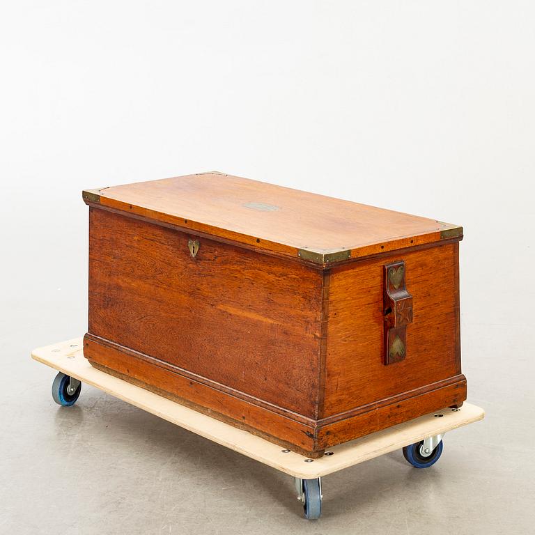 SJÖMANSKISTA, 1800-talets senare del samt två sjöfartsböcker.