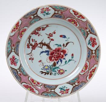 TALLRIK, porslin, Kina, 1700-tal.