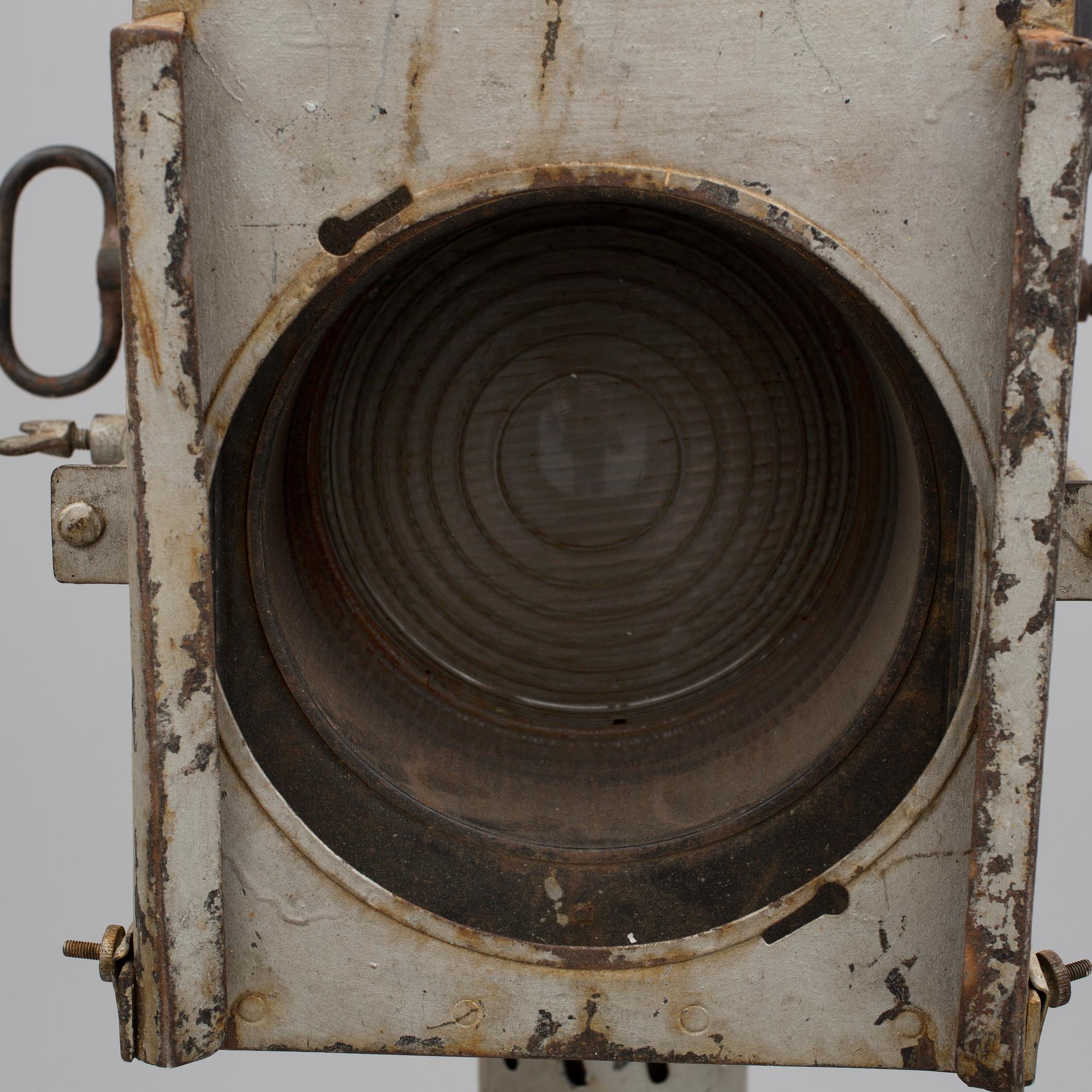 LAMPA/STRÅLKASTARE, 2 stycken, 1900-talets första hälft.