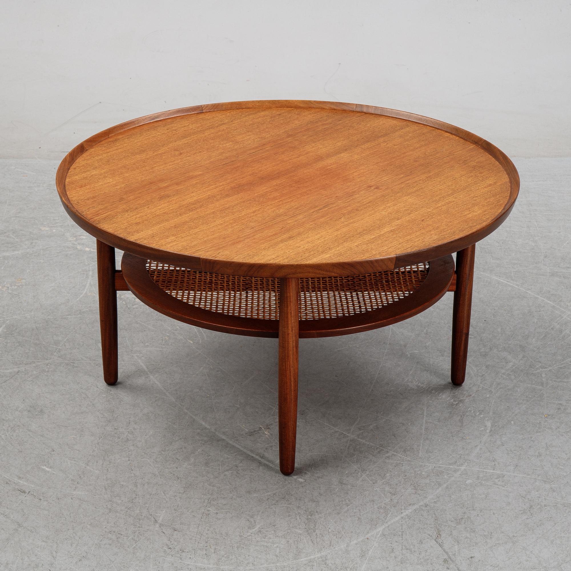 A teak veneered coffee table, 1950's/1960's.