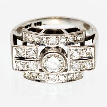 Ring 14K whitegold brilliant and single-cut diamonds approx 0,90 ct.