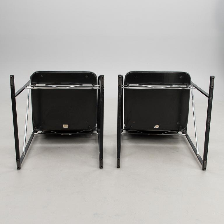 A pair of A-500 chairs for Avarte. Design year 1985.