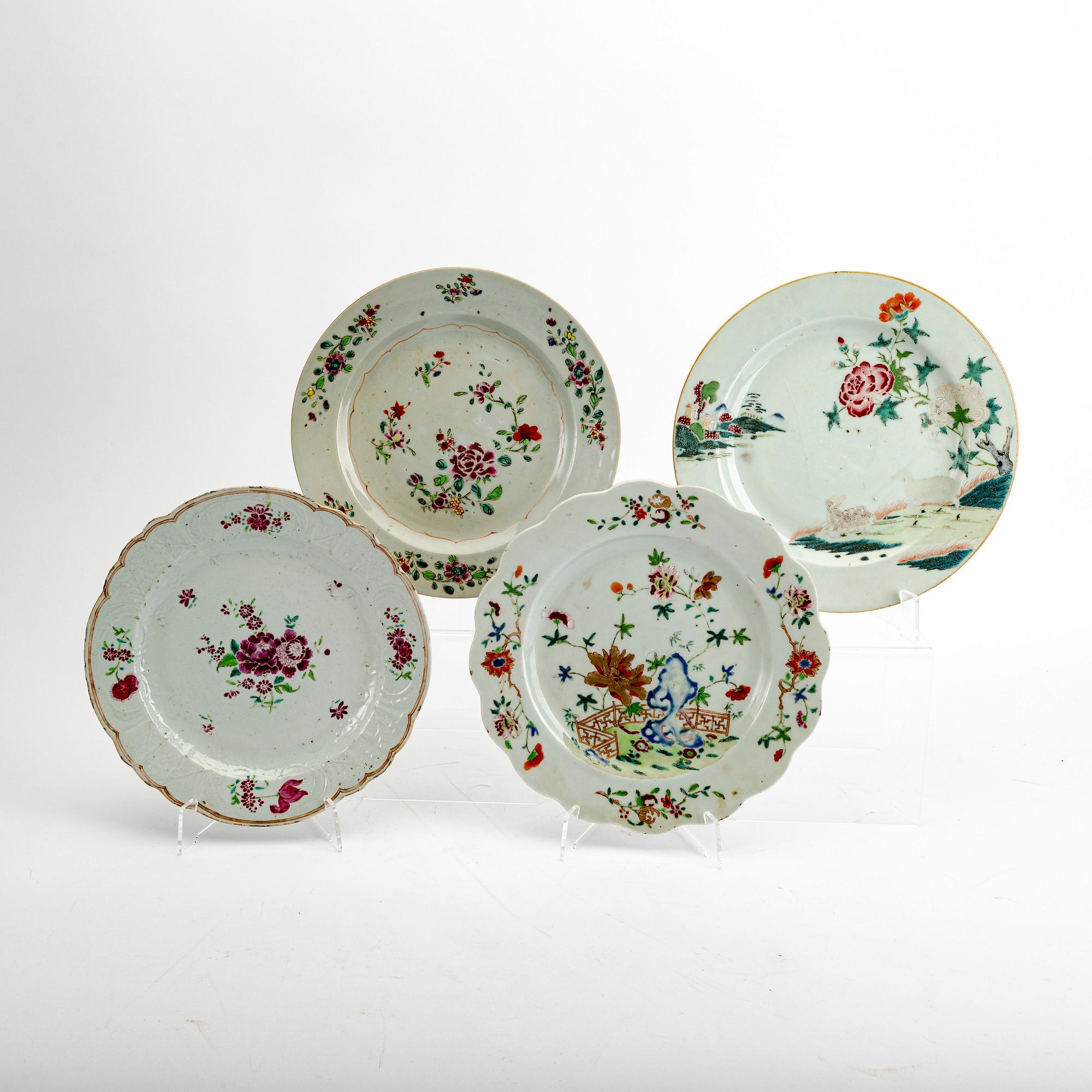 A set of four Chinese dinner plates, Qing dynasty, Qianlong (1736-95).