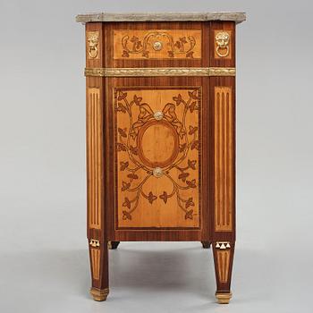 A Gustavian late 18th century commode attributed to Niclas Korp (master in Stockholm 1763-1800).