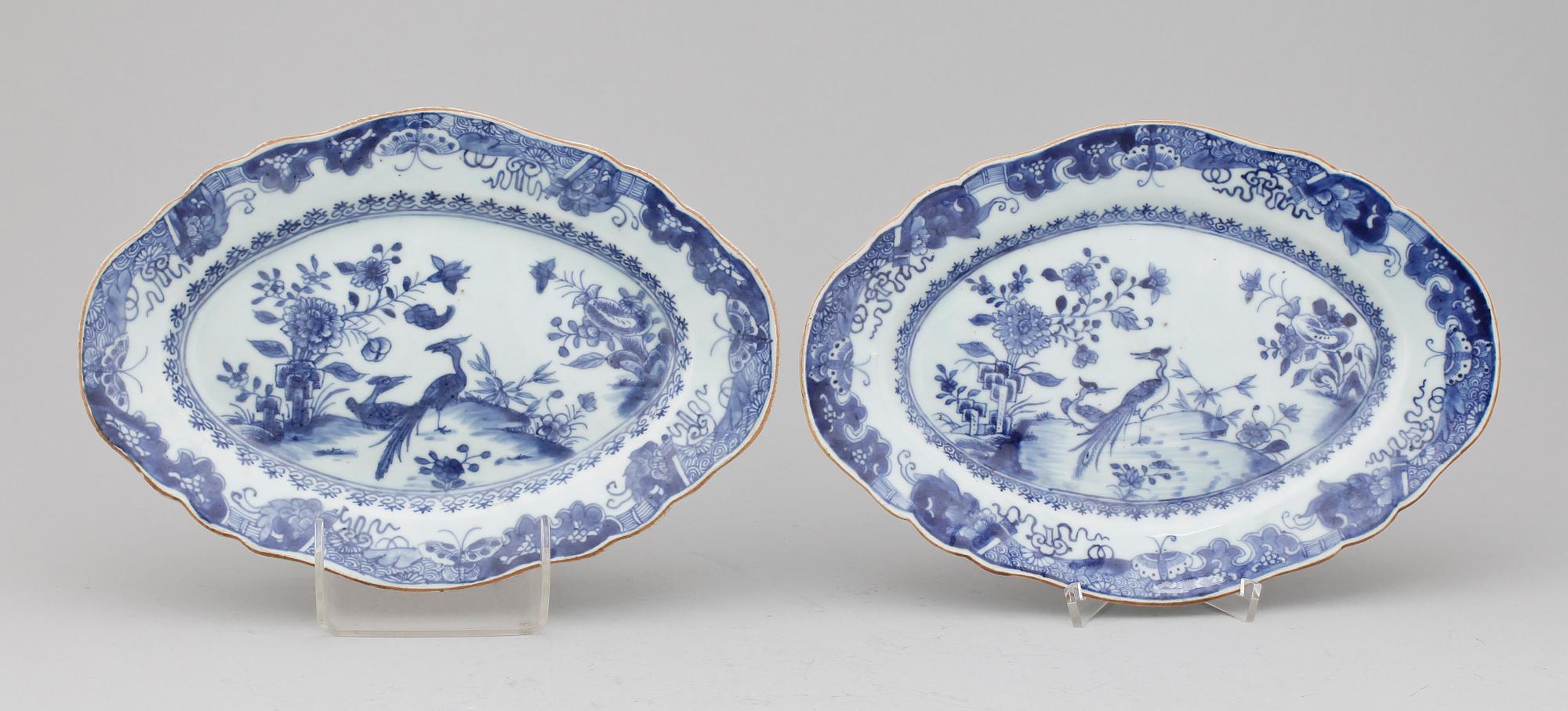 STEKFAT, ett par, porslin, Qianlong, Kina 1700-tal.