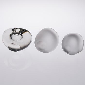 GLASSKULPTUR, 3 st, "Hjärta" samt 2 st "Jättegryta", Timo Sarpaneva Iittala.