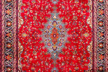 A Keshan carpet, c. 360 x 250 cm.